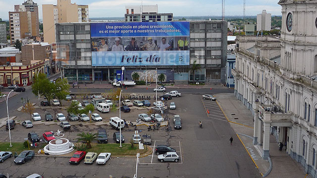 CartelGobiernoDiaDelTrabajador20120427.jpg