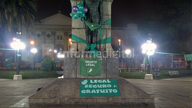 AbortoIglesia20120528.jpg