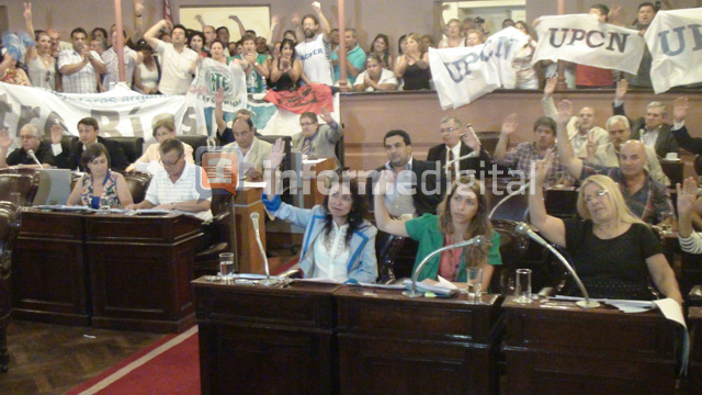 DiputadosReformaTributariaUPCN20131217.jpg