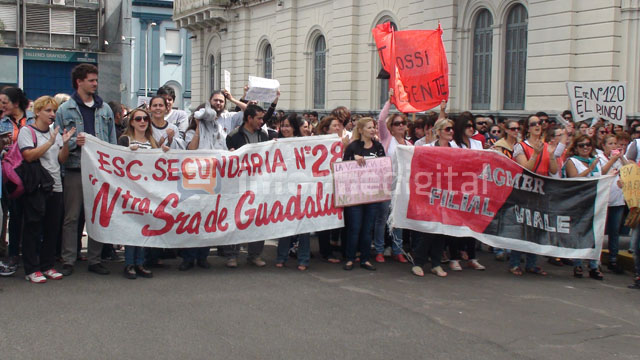 EscuelasMarchaDocente20140318.jpg