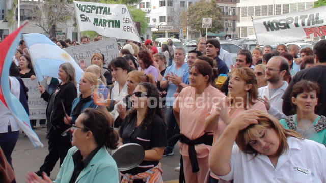 HospitalSanMartinEnfermeros20140301.jpg