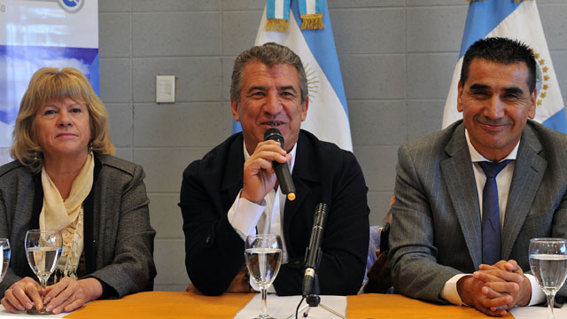 UrribarriRiosecoPrecandidatoNeuquen20150420.jpg