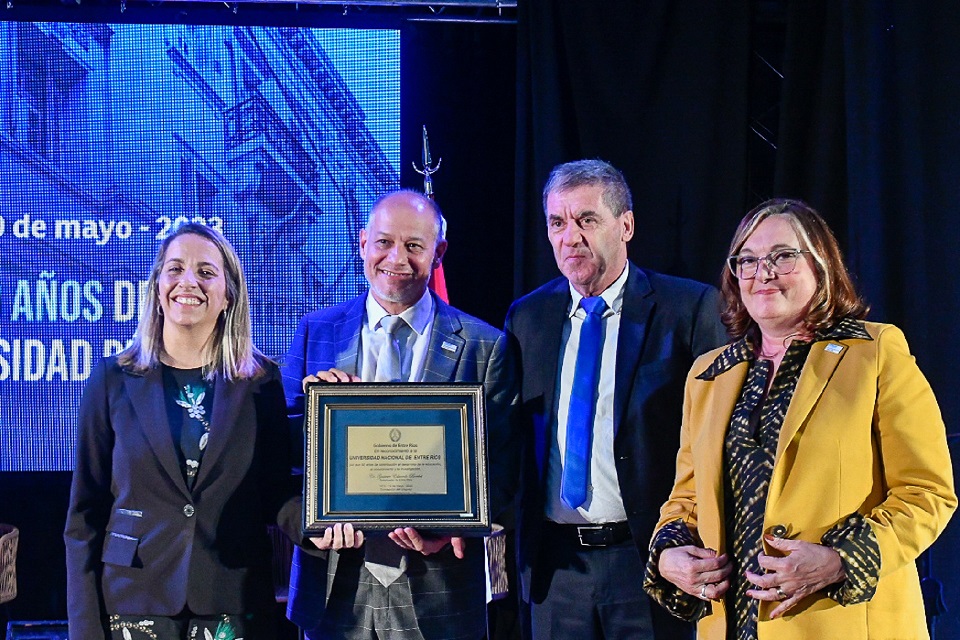 El gobierno provincial acompañó la Universidad Nacional de Entre Ríos en su 50° aniversario
