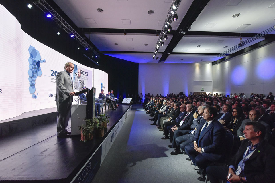 Anuncian nuevos beneficios impositivos para la industria entrerriana