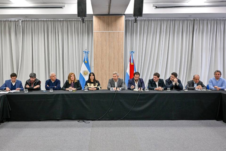 Frigerio y la Liga de Intendentes Justicialistas abordaron la reforma política y electoral