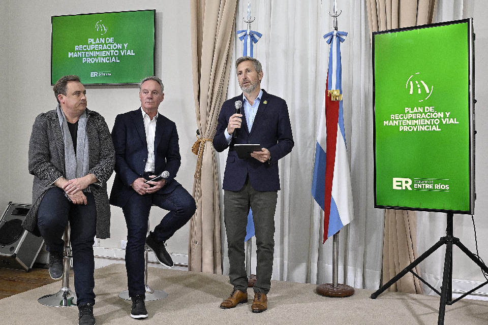 El gobierno presentó la segunda etapa del plan de recuperación de la trama vial entrerriana