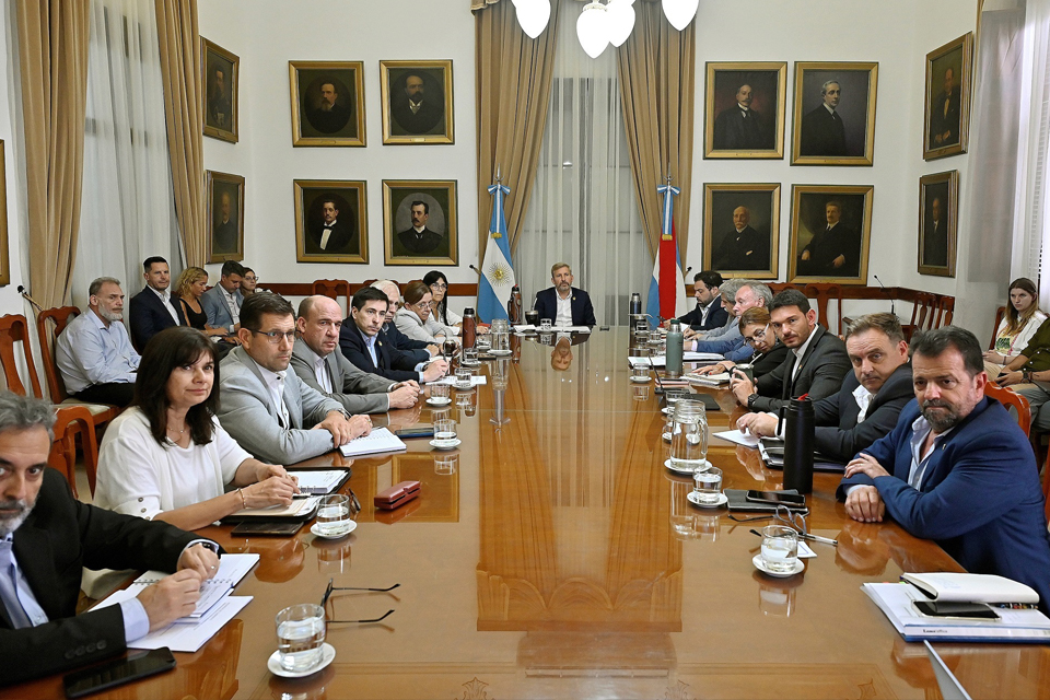 La digitalización en la administración pública y los caminos de la producción