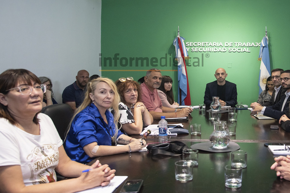 El Gobierno presentó una nueva propuesta a estatales y fecha de pago de aguinaldo