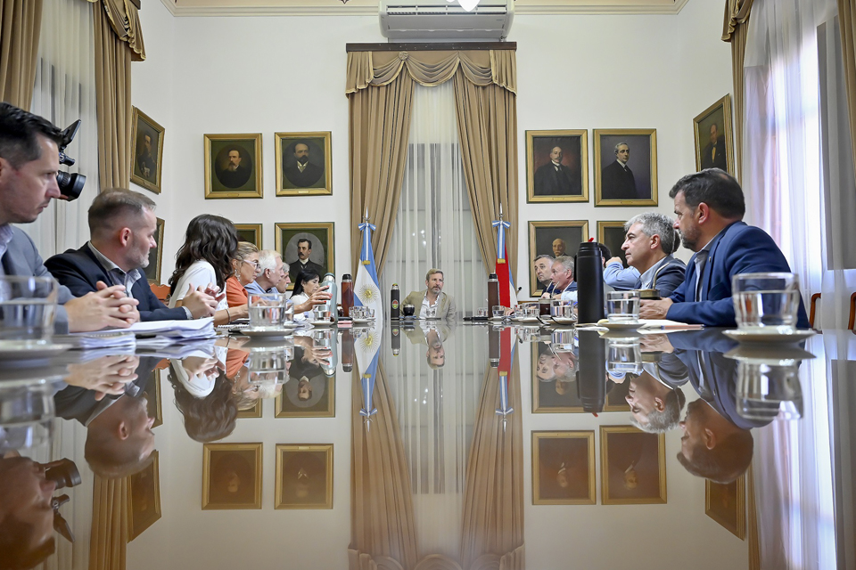 Frigerio encabezó una nueva reunión de gabinete