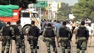 En el túnel subfluvial, echaron a la Gendarmería