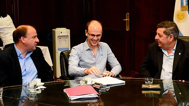 De Angeli sigue mostrando línea directa con Nación pero aún no hay anuncios