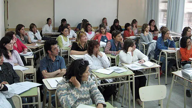 Docentes vuelven a las escuelas y Agmer reúne a sus secretarios generales