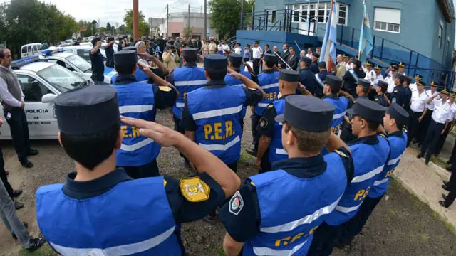 Policías cobrarán 18% más