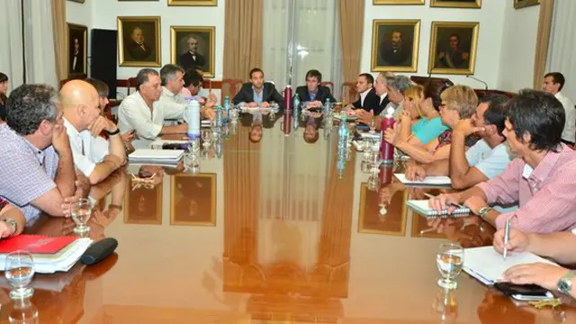 El Gobierno comienza a negociar con ATE y UPCN