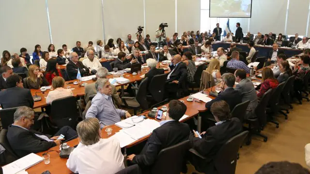 Con cambios, el proyecto para pagar a buitres obtuvo dictamen