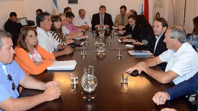 El gobierno le ofreció el 24% en dos tramos a ATE y UPCN