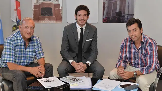 Gainza acerca a Rettore de nuevo al Estado