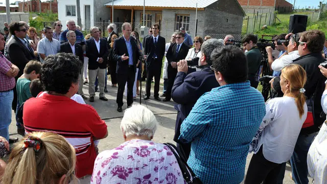 Bordet, con anuncios y aportes en municipio opositor