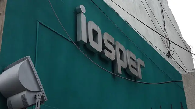 Echaron a un empleado del Iosper por las pintadas nazi