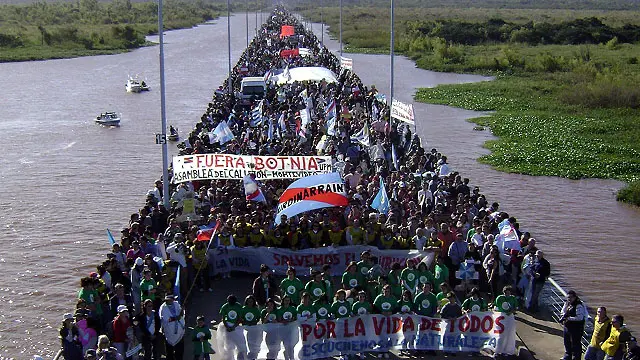 Botnia: la Marcha al Puente es de interés provincial y buscan replicarlo en el país