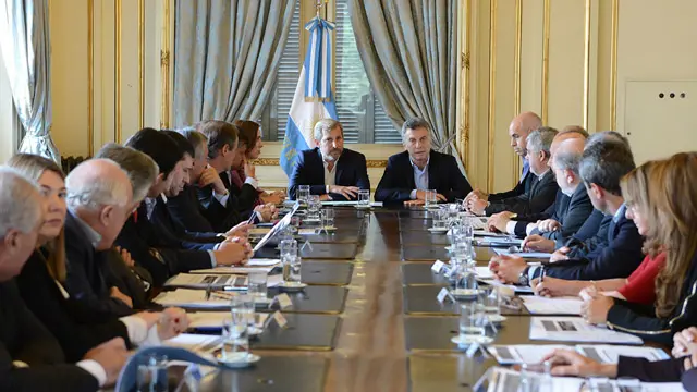 Ley antidespidos: el Gobierno vuelve a negociar con los gobernadores del PJ