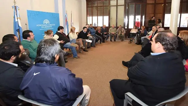 Oposición y sindicatos quieren que se declare la emergencia laboral en Paraná