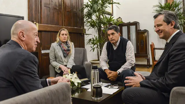 Bahl recibió a senador opositor que le pidió obras para su departamento