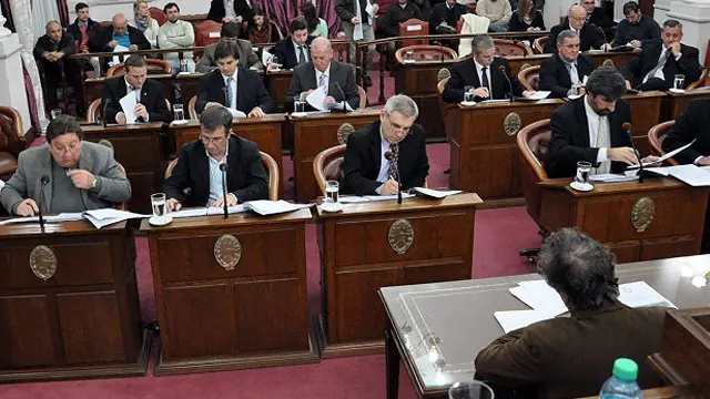 Créditos para municipios: el oficialismo se abroqueló contra los senadores de cambiemos
