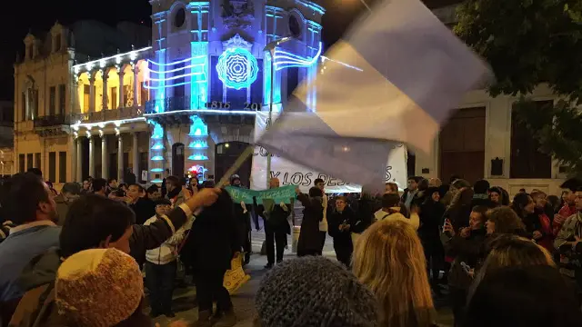 En Paraná marcharon contra el tarifazo de Macri