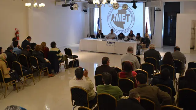 Los docentes técnicos aprobaron parar la semana que viene