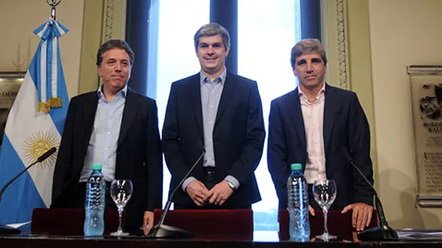 El nuevo ministró prometió "continuar con el programa económico" de Macri