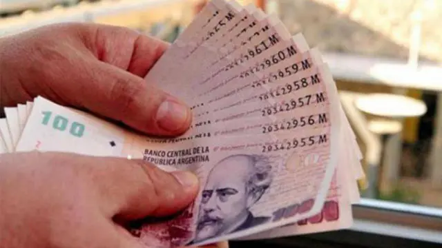 La mitad de los argentinos con ingresos vive con menos de $8 mil por mes