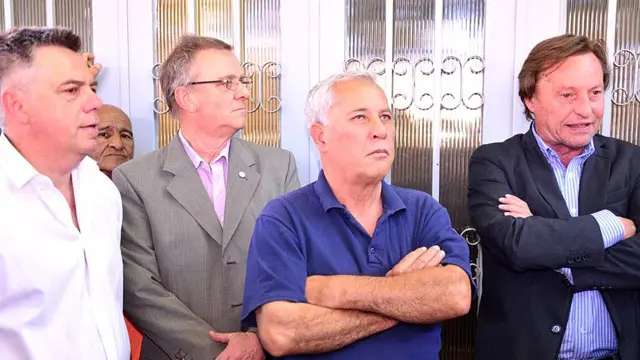 Paraná: malestar de municipales por recortes de adicionales