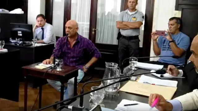 "Me ofrecieron $300 mil para que nombre a Urribarri y Cresto"