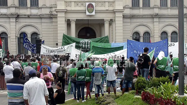 ATE marchó contra la propuesta salarial del gobierno