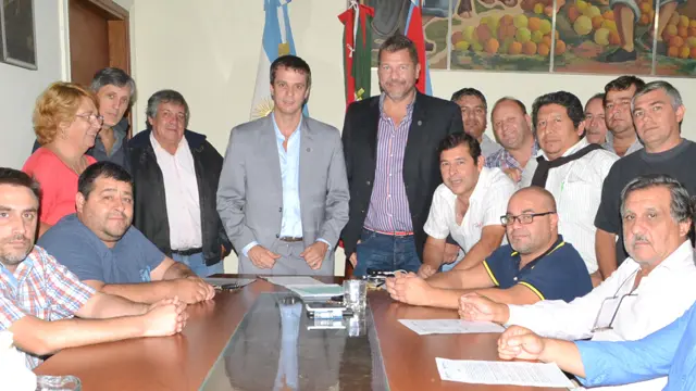 Cresto cerró acuerdo con municipales por un 22% de aumento