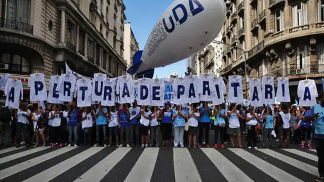 Con presencia entrerriana, los docentes cierran protesta contra Macri