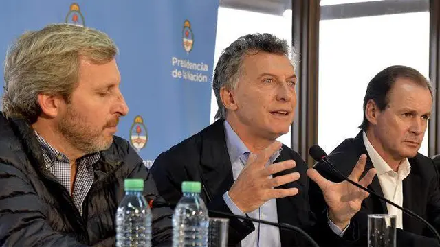 Denuncian derecho de admisión en la conferencia de prensa de Macri