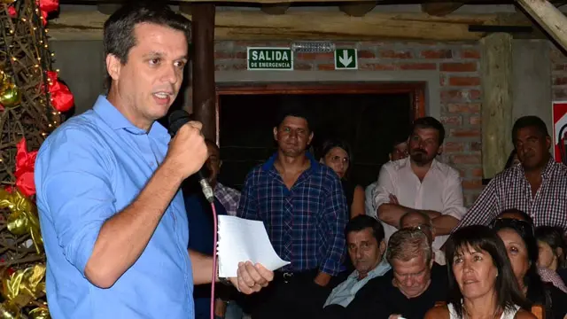 Cresto no quiere funcionarios candidatos