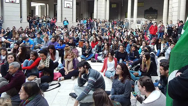 Proponen por ley el Boleto Universitario Gratuito en Entre Ríos