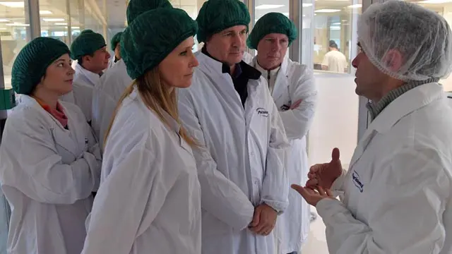 Bordet llevó a tres precandidatos a un municipio de Cambiemos