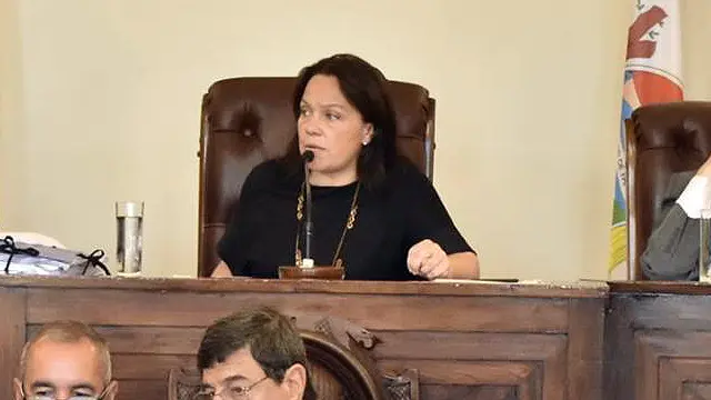 Denuncian a un monotributista al que la viceintendente le daba $42 mil por mes