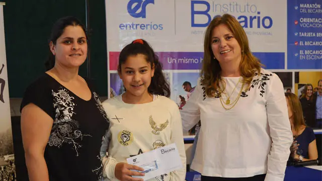 Gobierno advierte que creció la demanda de becas estudiantiles en Entre Ríos