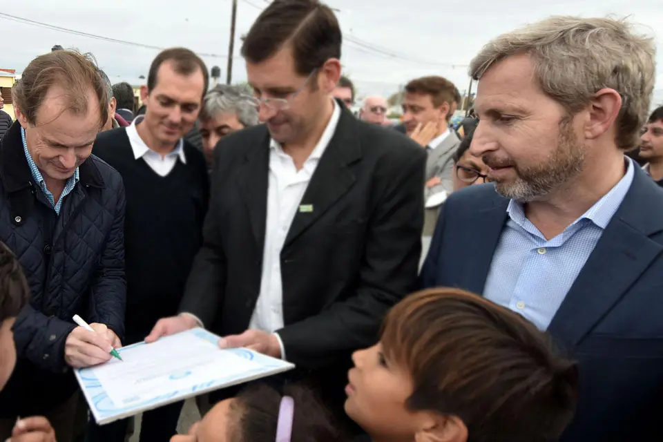 Frigerio fiscalizará la entrega de viviendas en Entre Ríos