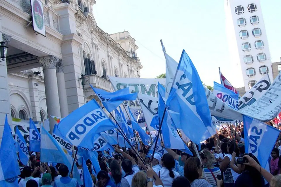 Docentes privados definen medidas este miércoles