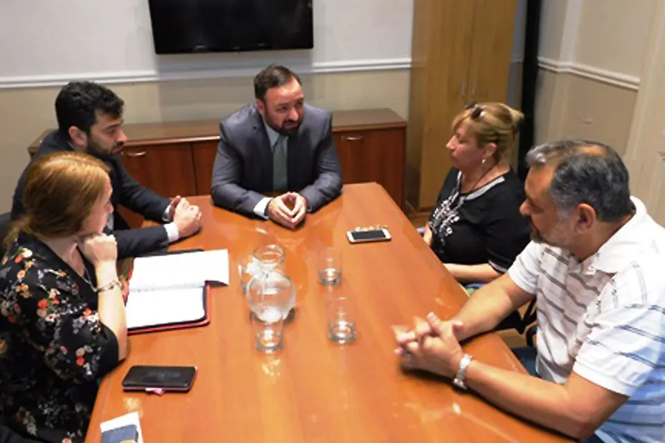 El Gobierno presenta la segunda oferta a los estatales