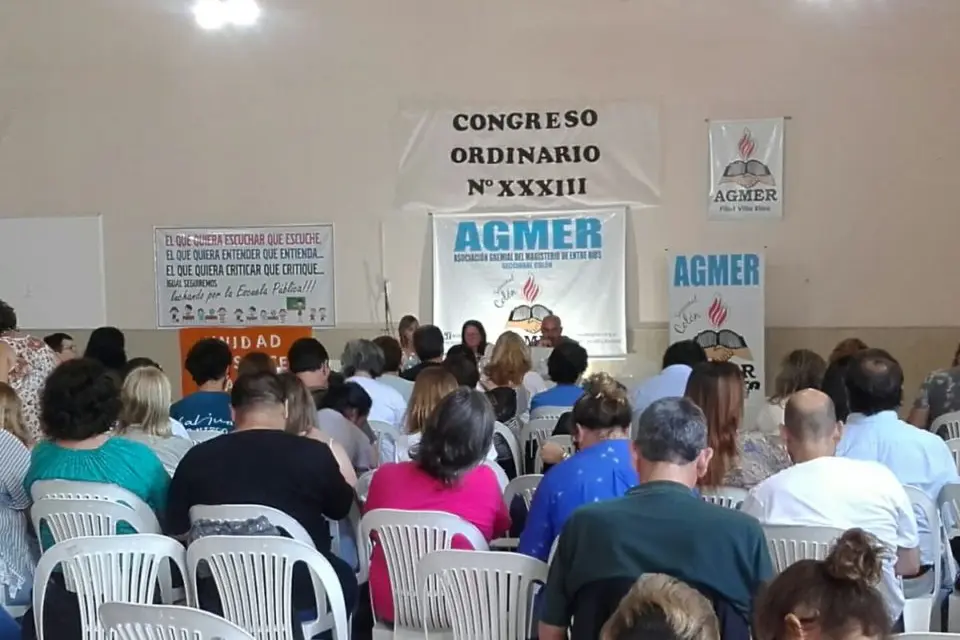 AGMER sesiona en Congreso
