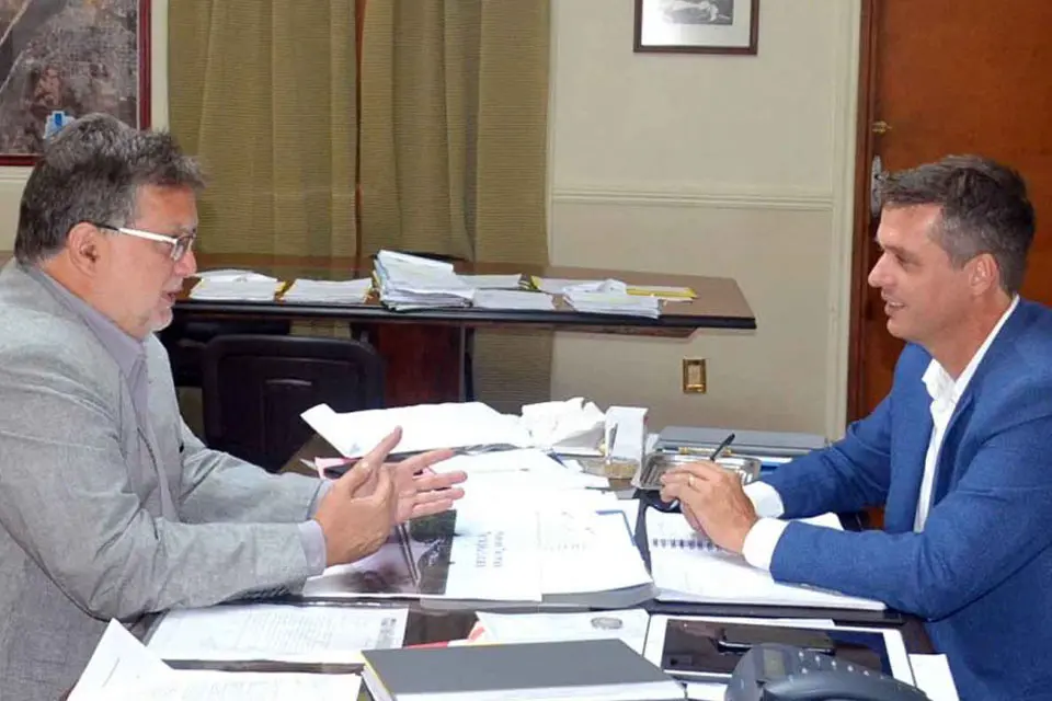 Cresto va por la reelección en fórmula con Francolini