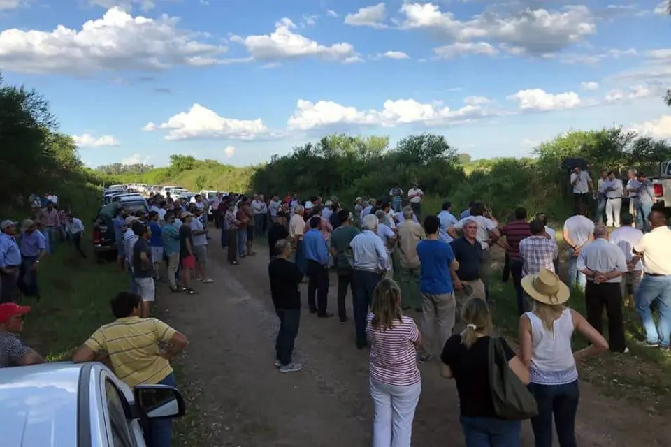 Productores contra el Ejecutivo, la Justicia y la Legislatura