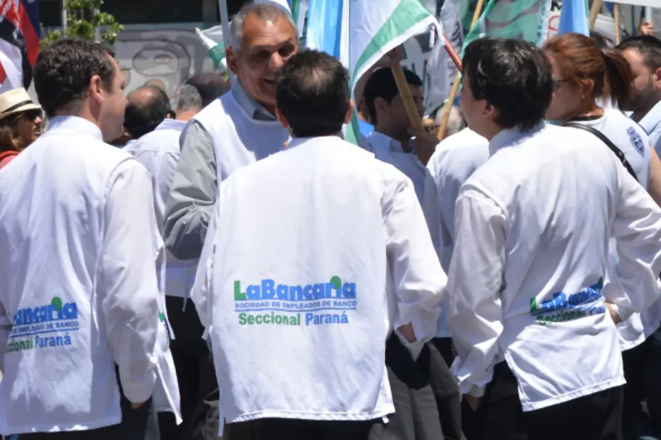 Bancarios consiguieron aumento de emergencia